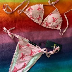 *NEVER WORN* swimsuits